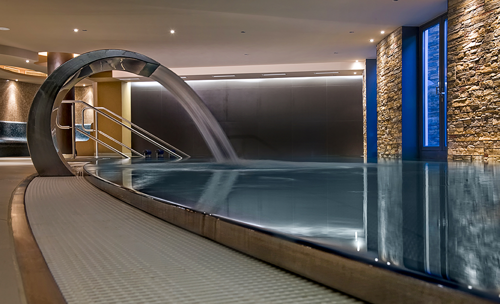 Pool – Wellness & Spa